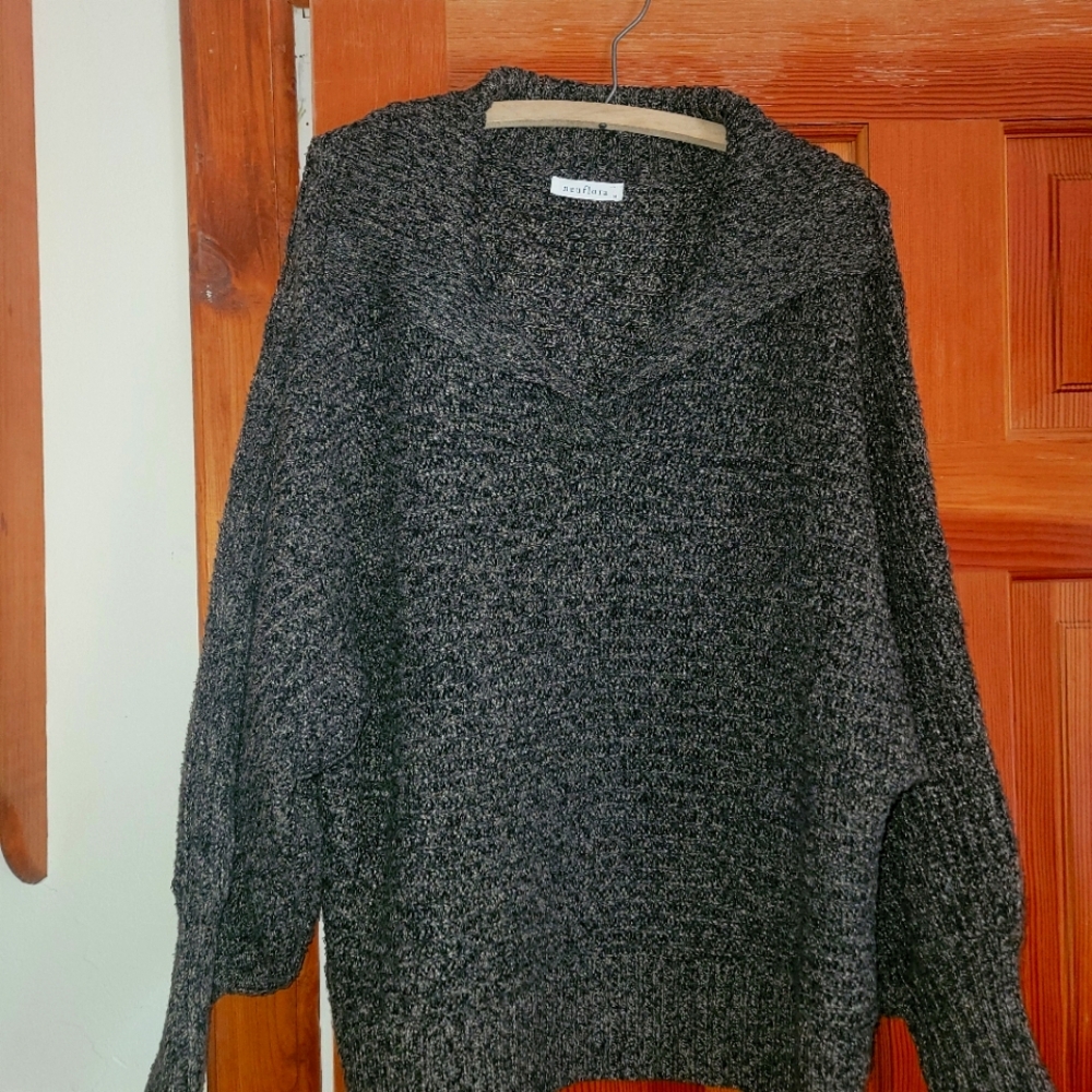 Neuflora sweater